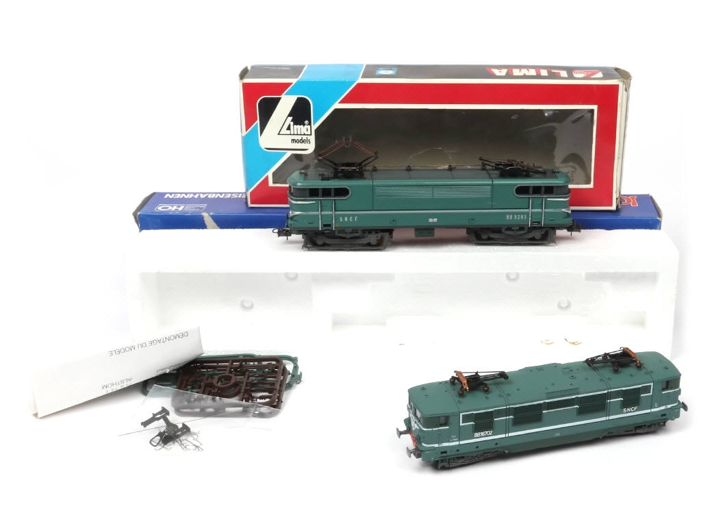 Lot 71 - DIVERS (HO) (2)