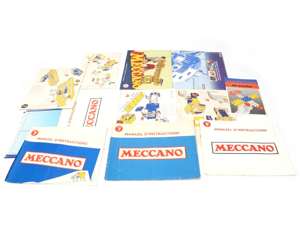 Lot 112 - MECCANO (FRANCE) (1)
