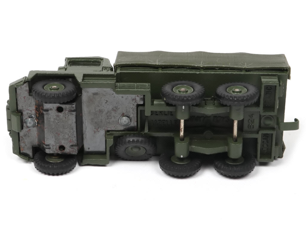 Lot 243 - DINKY TOYS (FRANCE) (3)