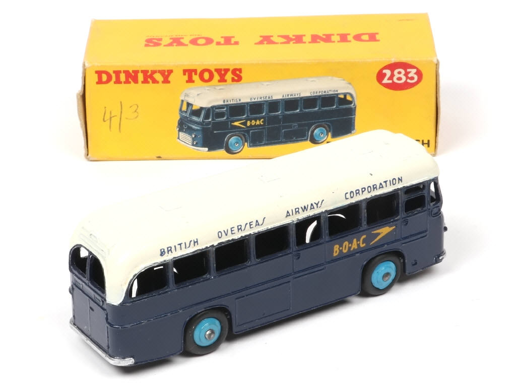 Lot 261 - DINKY TOYS (GB) (1)