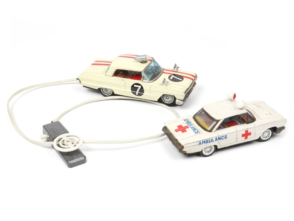 Lot 103 - DIVERS (ASIE) (2)