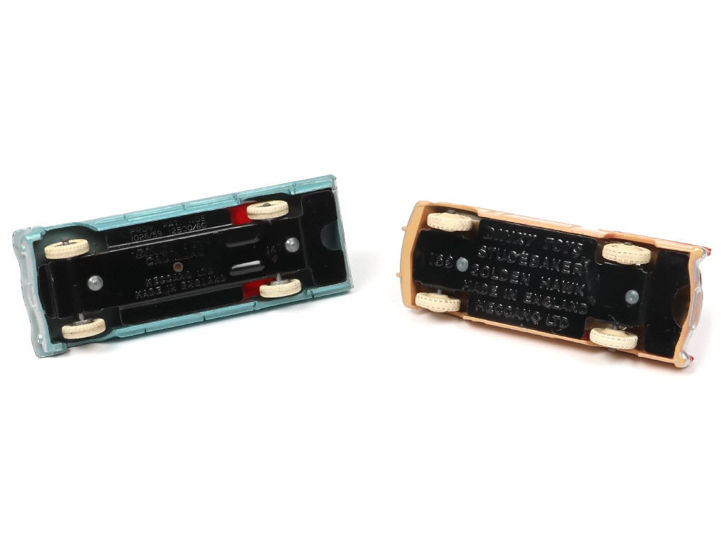 Lot 266 - DINKY TOYS (GB) (2)