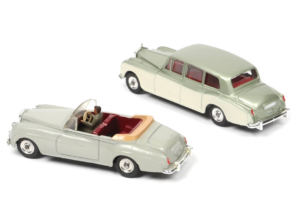 Lot 267 - DINKY TOYS (GB) (2)