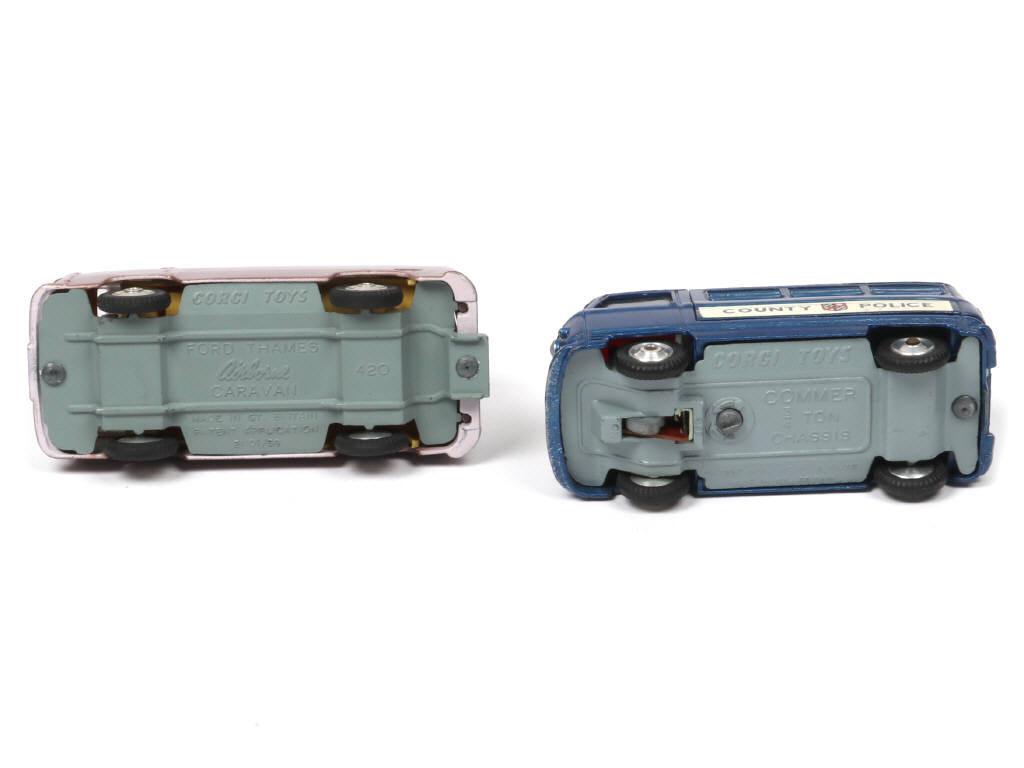 Lot 217 - CORGI TOYS (GB) (2)