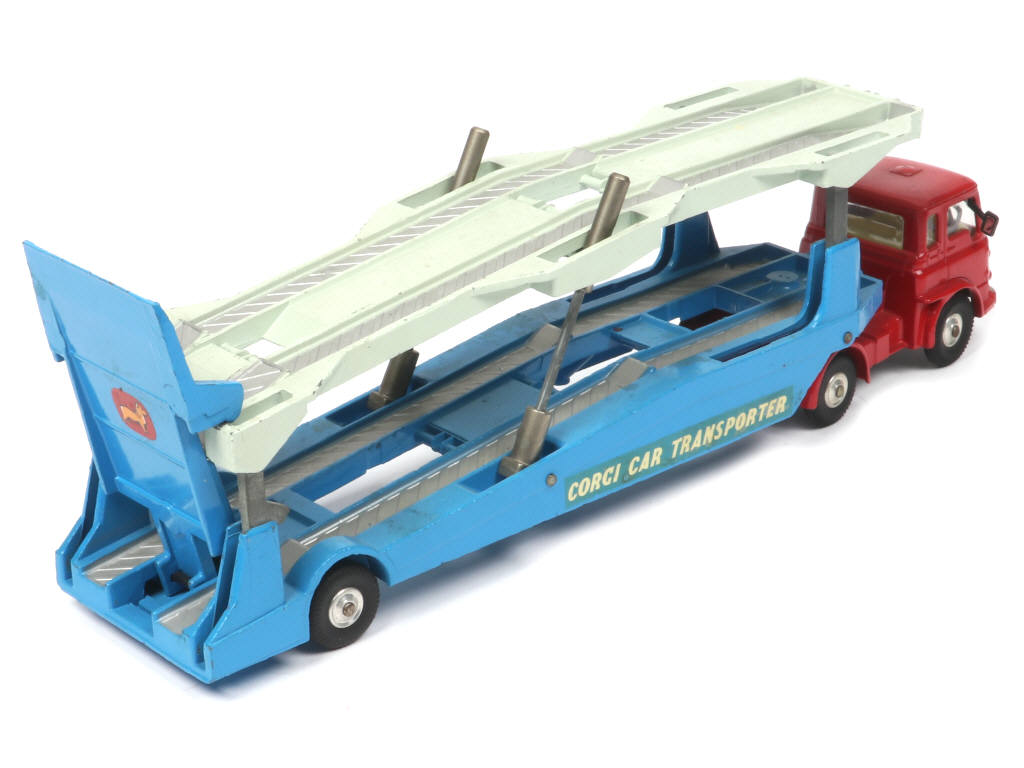 Lot 210 - CORGI TOYS (GB) (1)