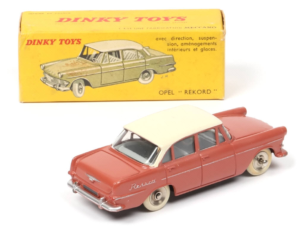 Lot 173 - DINKY TOYS (FRANCE) (1)