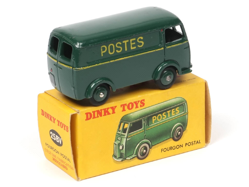 Lot 149 - DINKY TOYS (FRANCE) (1)