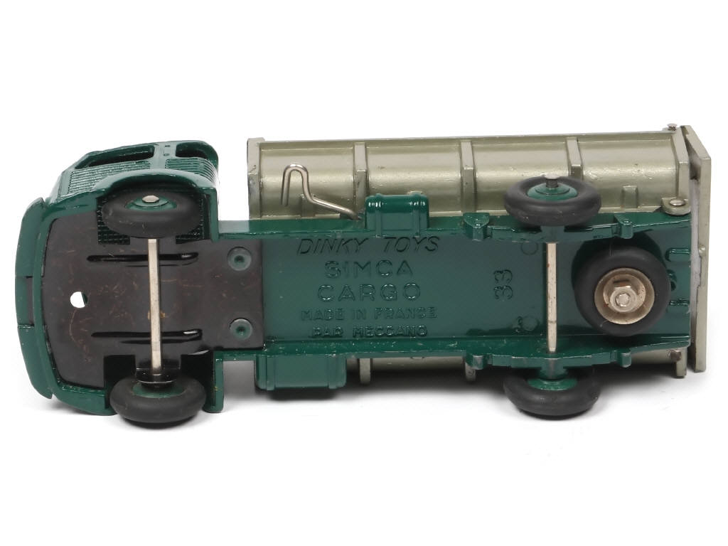 Lot 152 - DINKY TOYS (FRANCE) (1)