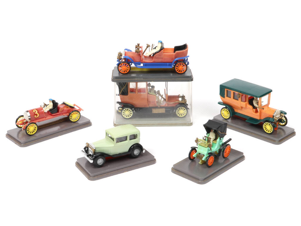 Lot 156 - POLITOYS (ITALIE) (6)