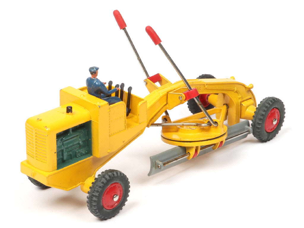 Lot 285 - DINKY TOYS (FRANCE) (1)