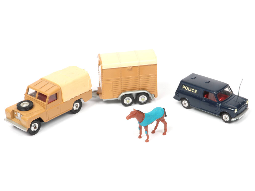 Lot 217 - CORGI TOYS (GB) (3)