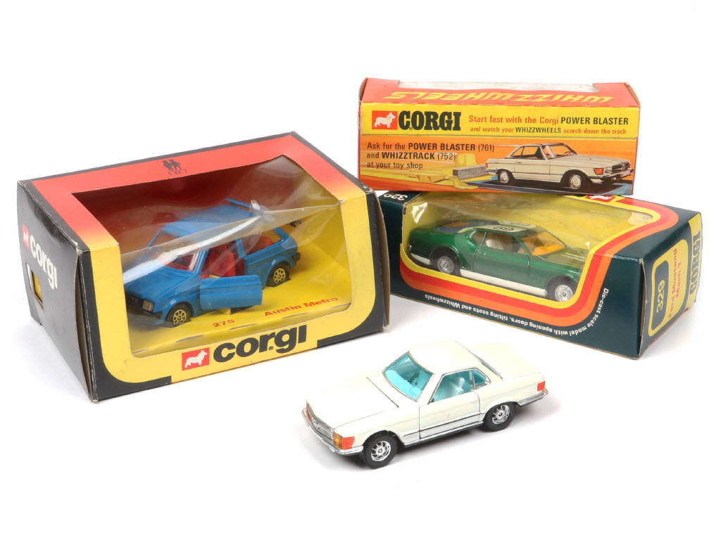 Lot 218 - CORGI TOYS (GB) (3)