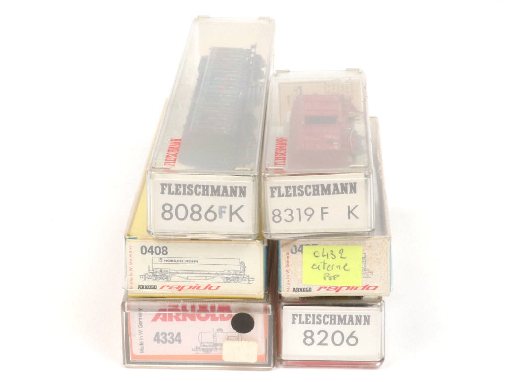 Lot 73 - DIVERS 'N' (10)