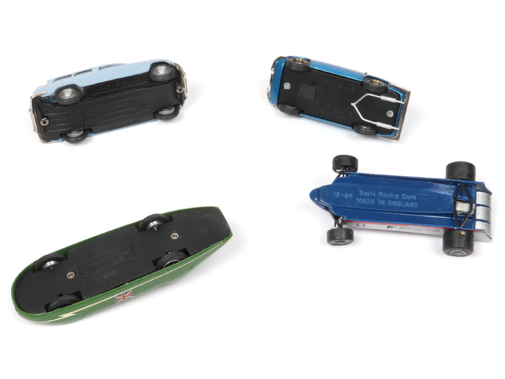 Lot 286 - DIVERS (GB) (4)