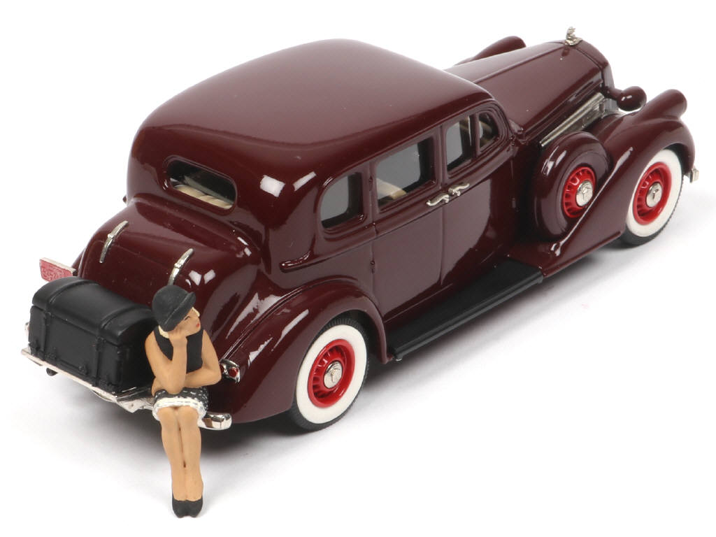Lot 107 - BROOKLIN MODELS (GB) (1)