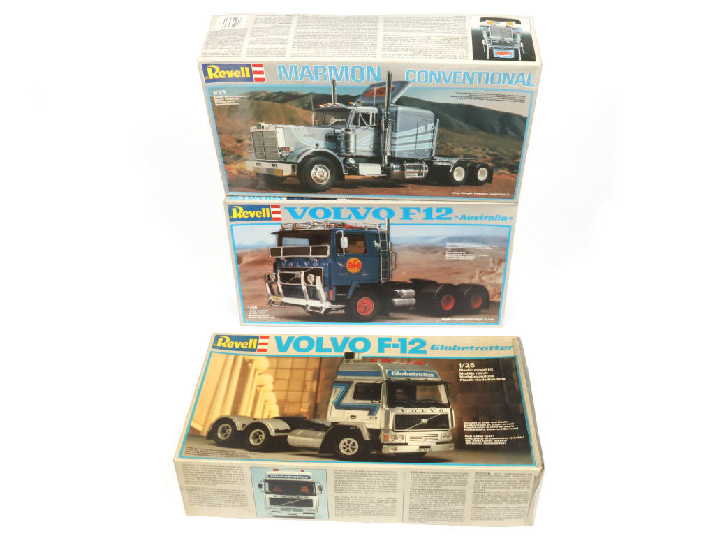 Lot 48 - REVELL (USA) (3)