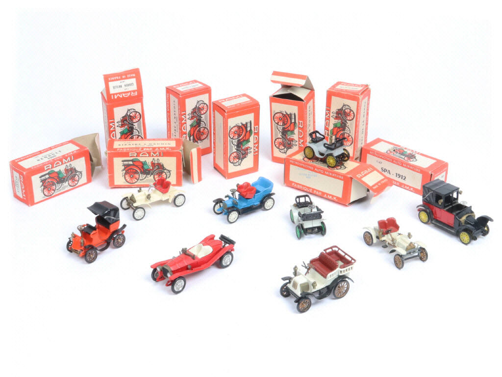 Lot 223 - RALSTOY (USA) (6)