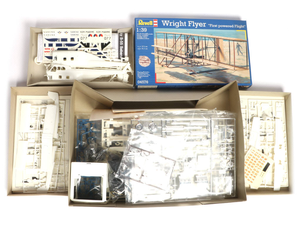 Lot 33 - REVELL (USA) (5)