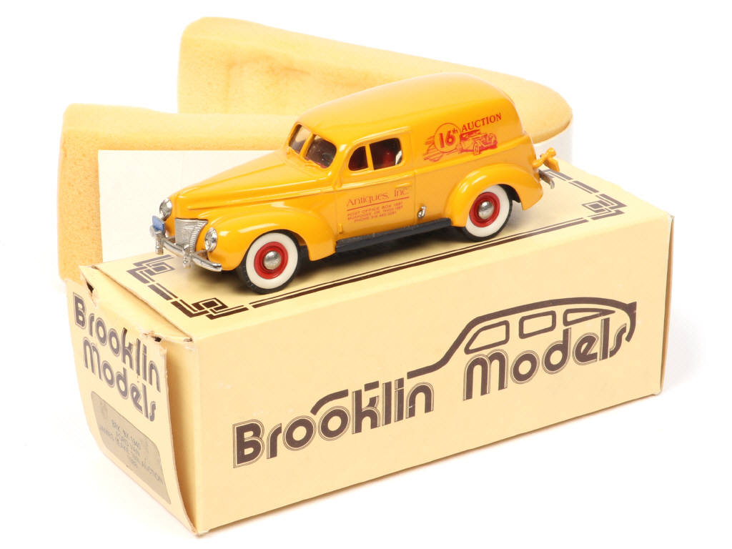 Lot 105 - BROOKLIN MODELS (GB) (1)