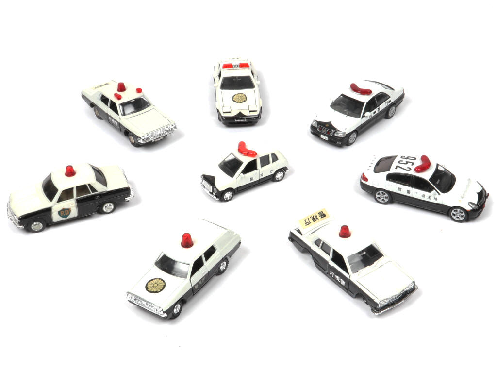 Lot 201 - DIVERS (ASIE) (8)