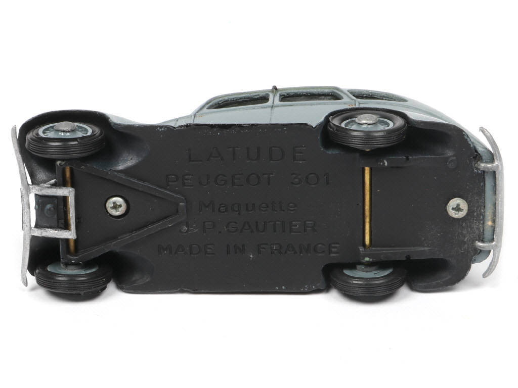 Lot 77 - LATUDE (FRANCE) (1)