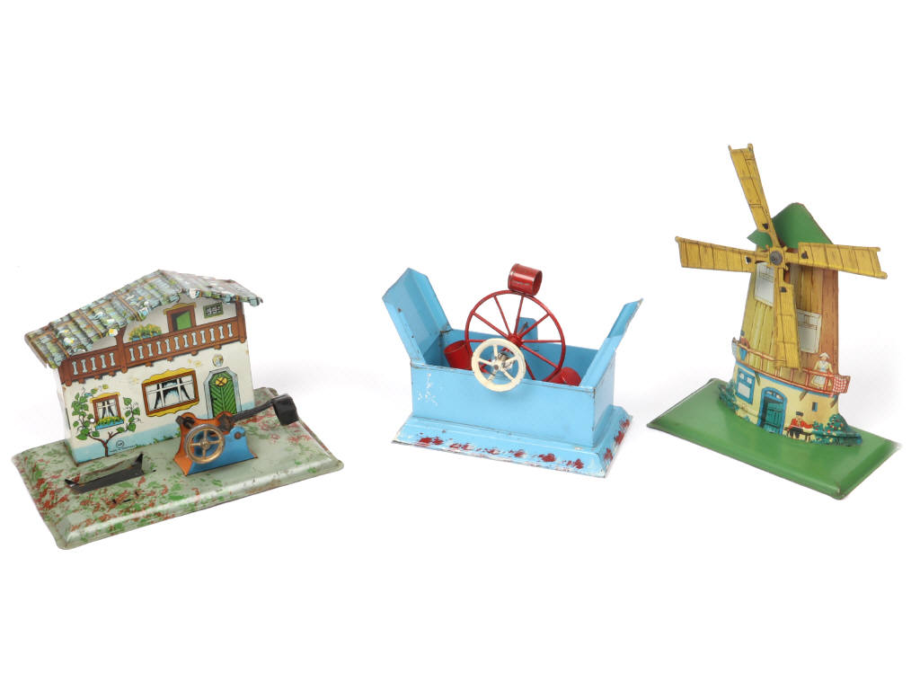 Lot 160 - DIVERS (3)