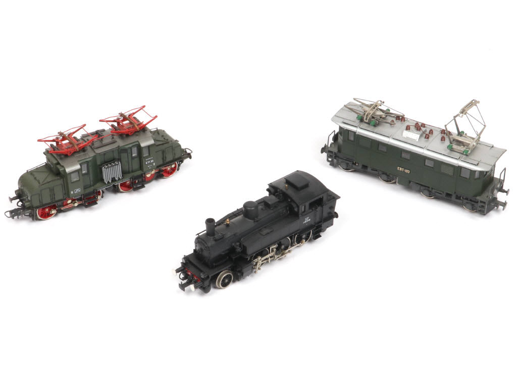Lot 46 - DIVERS HO (AUTRICHE) (3)