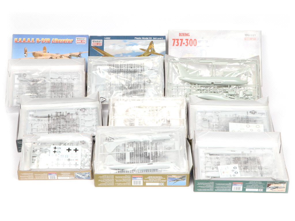 Lot 34 - MINICRAFT MODELKITS ( U.S.A) (9)