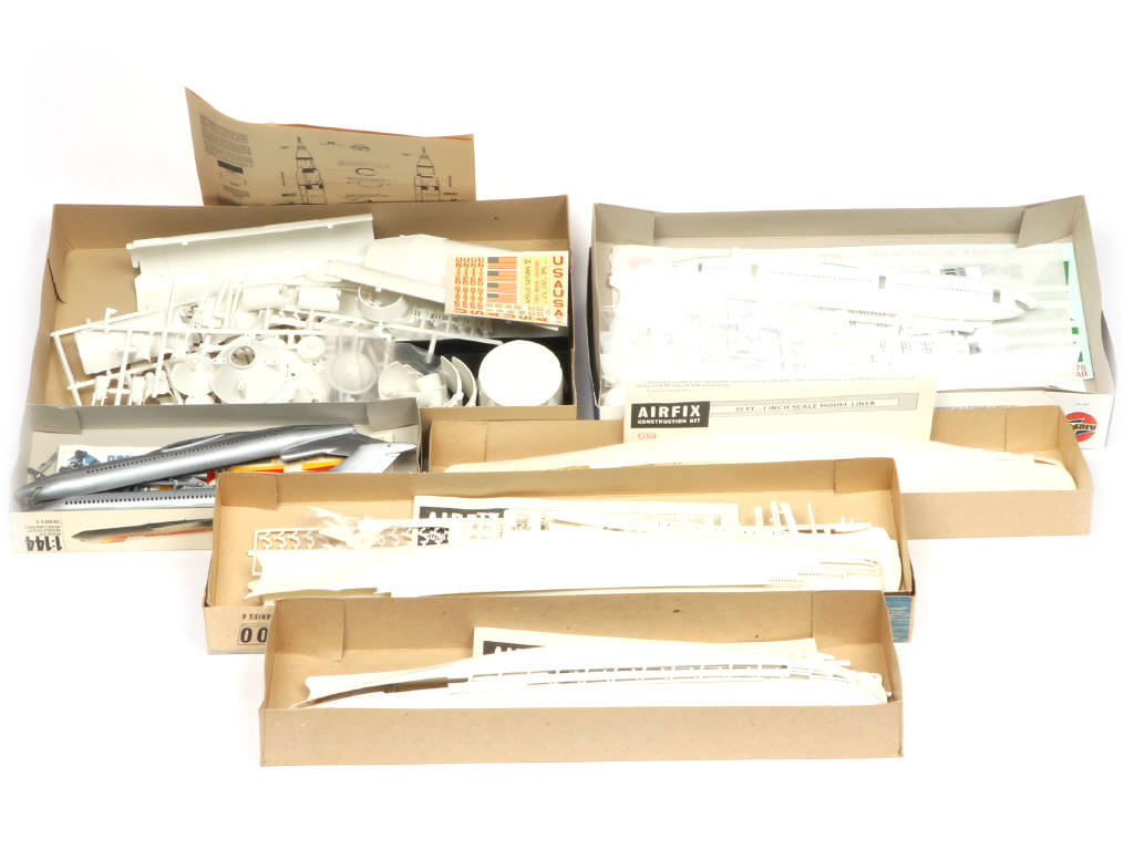 Lot 38 - AIRFIX (GB) (8)