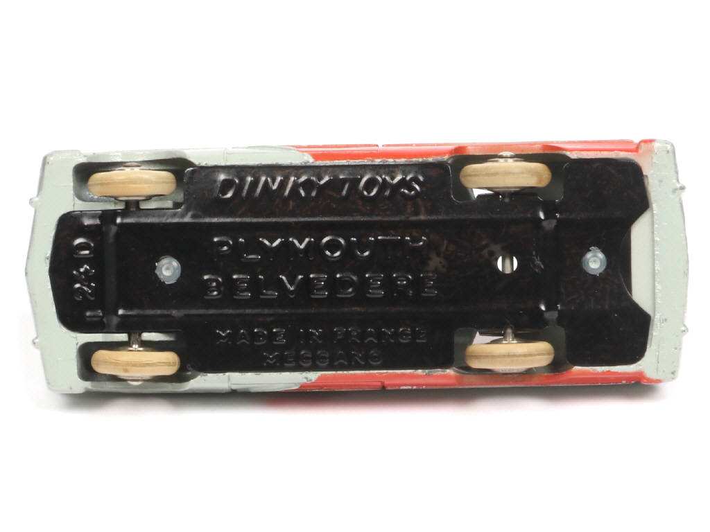 Lot 250 - DINKY TOYS (FRANCE) (1)