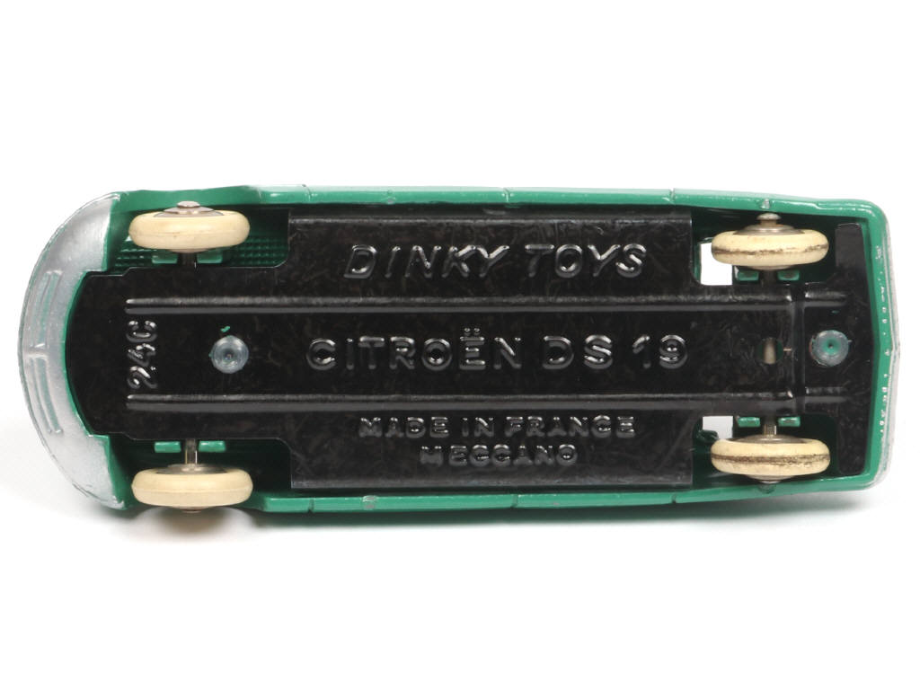 Lot 248 - DINKY TOYS (FRANCE) (1)