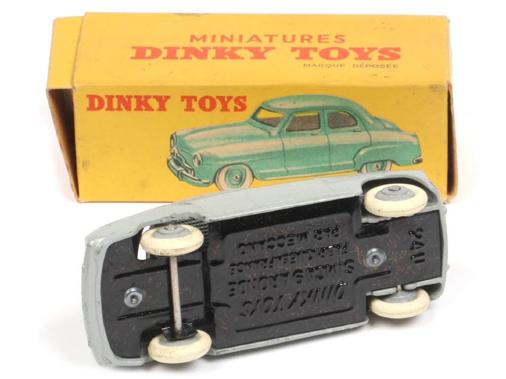 Lot 265 - DINKY TOYS (FRANCE) (1)