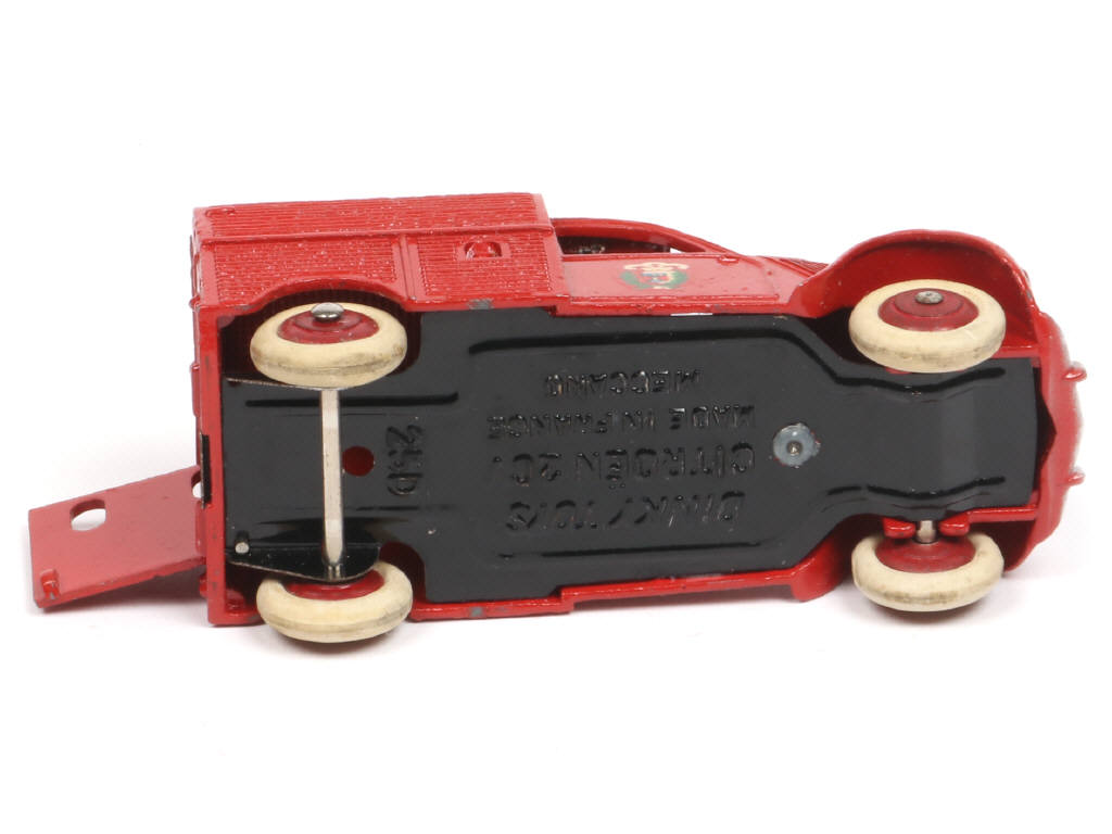 Lot 270 - DINKY TOYS (FRANCE) (1)