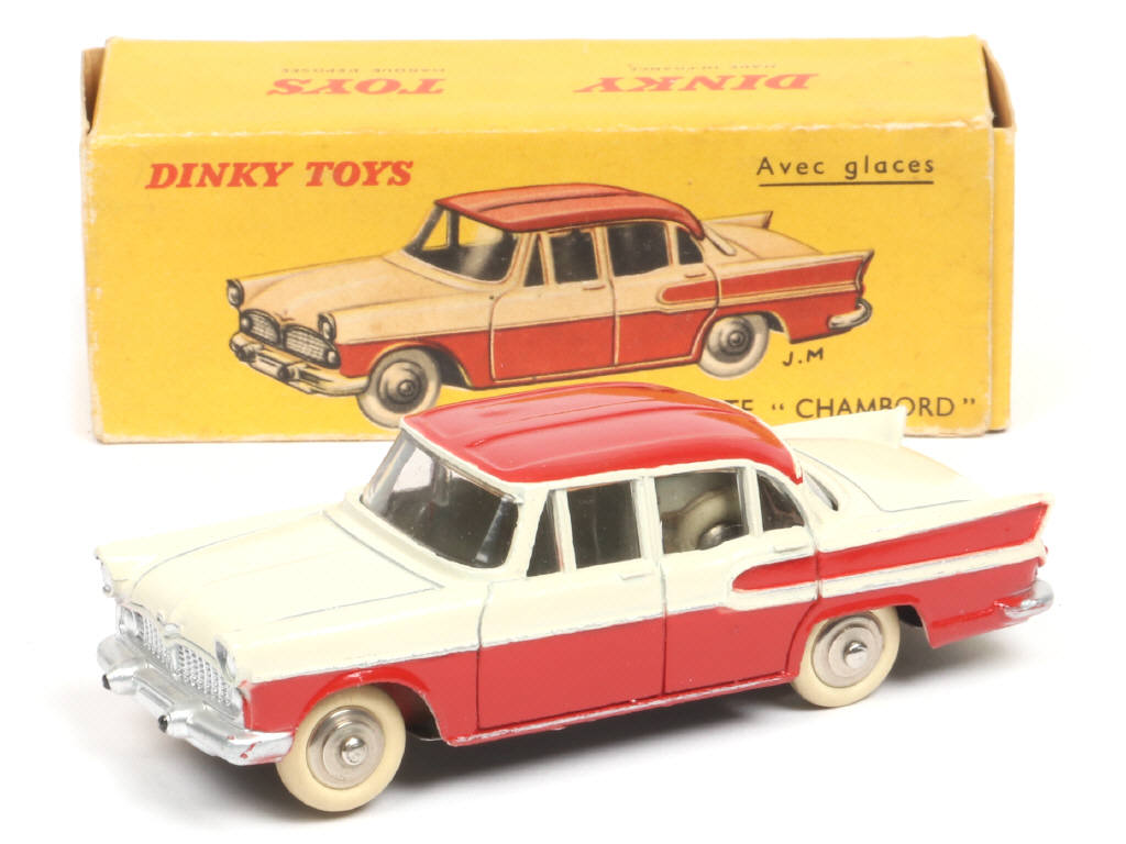 Lot 259 - DINKY TOYS (FRANCE) (1)