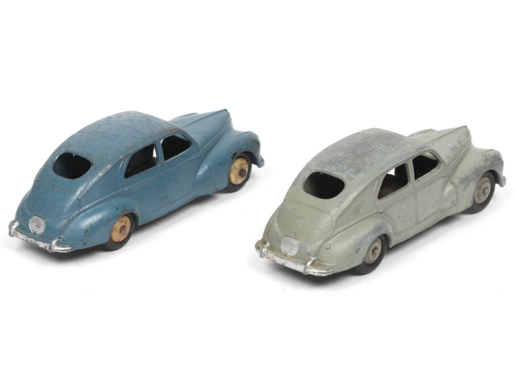 Lot 284 - DINKY TOYS (FRANCE) (2)