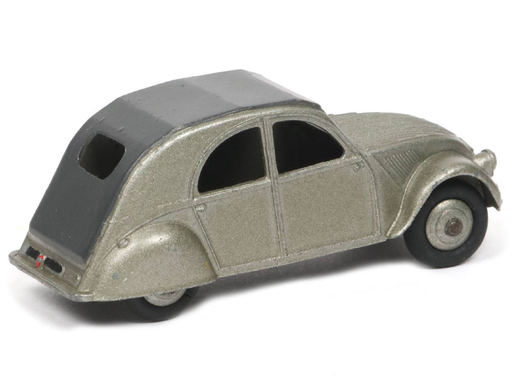 Lot 263 - DINKY TOYS (FRANCE) (1)
