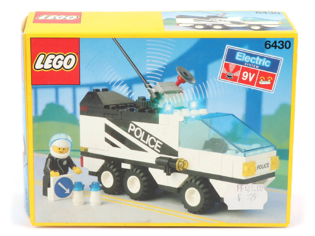 Lot 301 - LEGO (DANEMARK) (3)