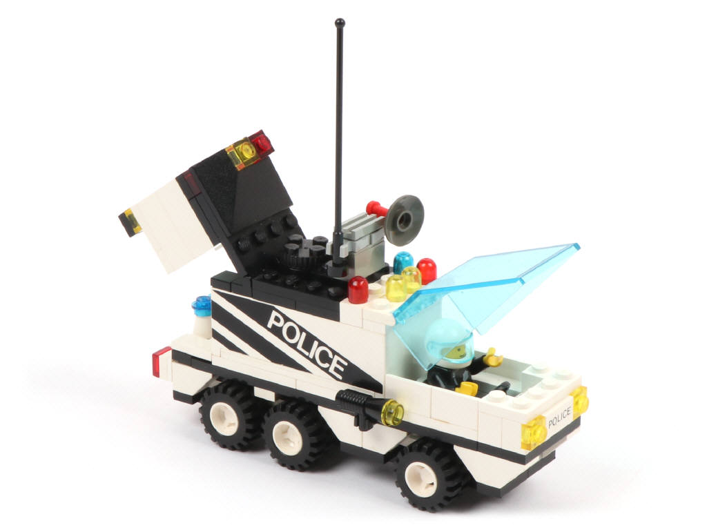 Lot 301 - LEGO (DANEMARK) (3)