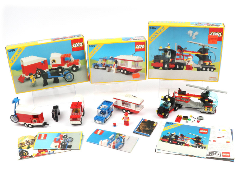 Lot 302 - LEGO (DANEMARK) (3)