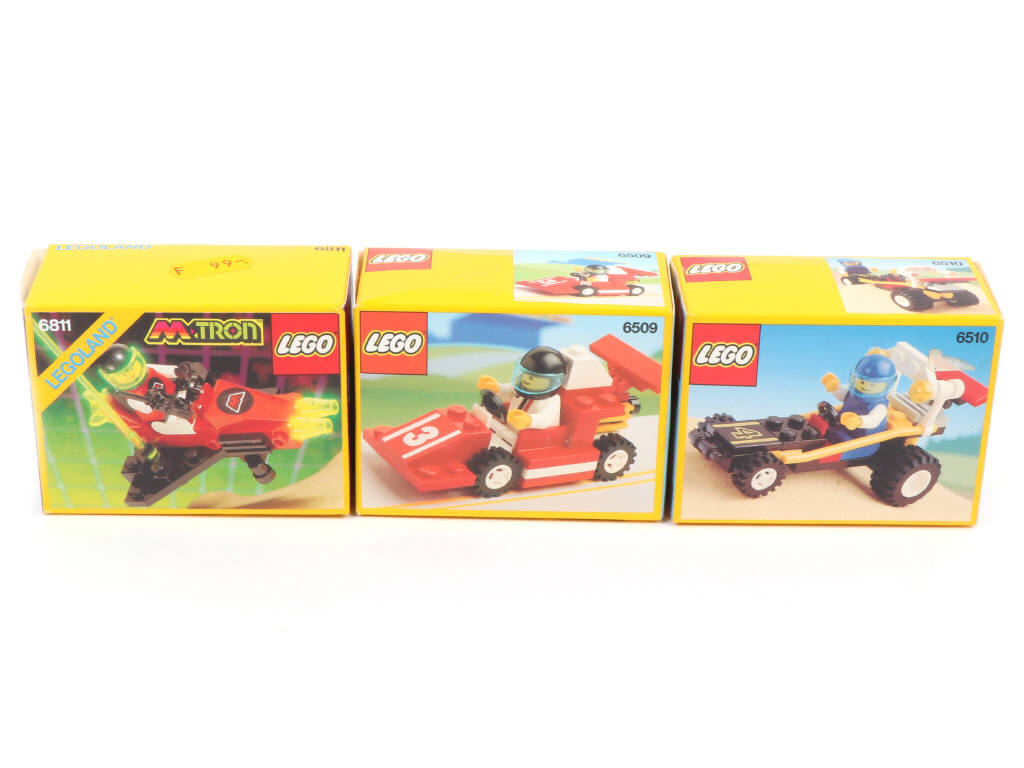 Lot 305 - LEGO (DANEMARK) (4)
