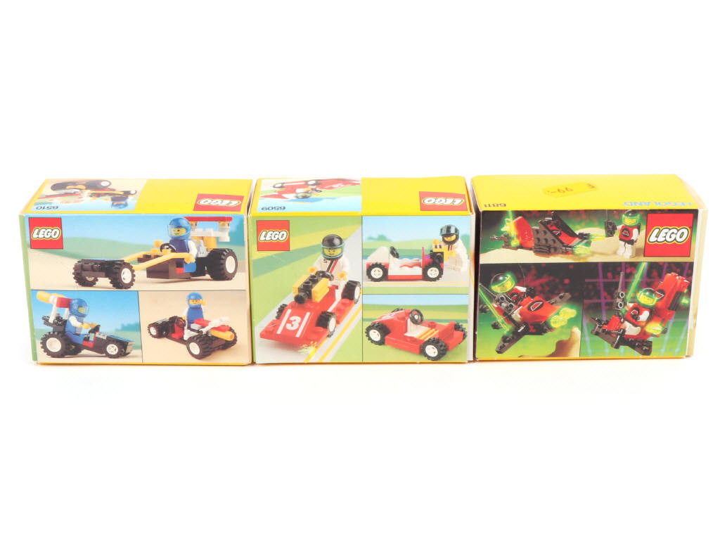 Lot 305 - LEGO (DANEMARK) (4)