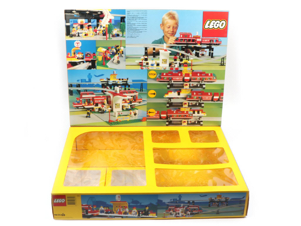Lot 319 - LEGO (DANEMARK) (1)