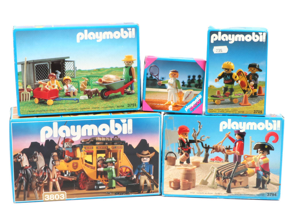 Lot 274 - PLAYMOBIL (ALLEMAGNE) (5)