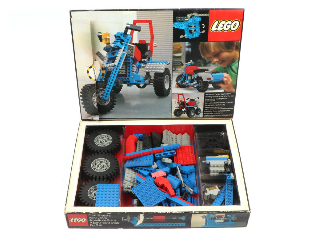 Lot 281 - LEGO (DANEMARK) (4)