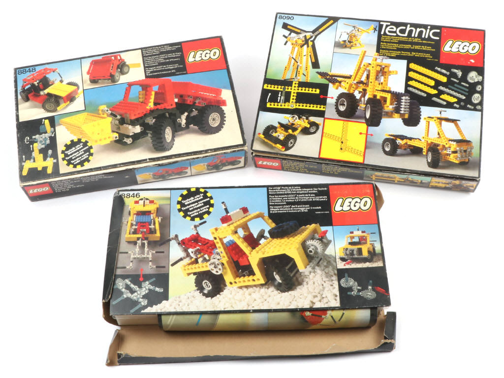 Lot 282 - LEGO (DANEMARK) (3)