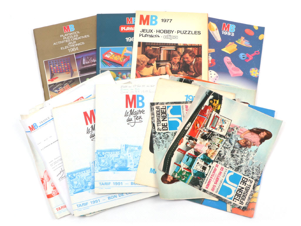 Lot 147 - DIVERS (1)