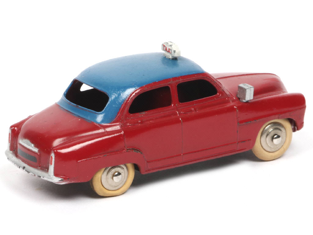 Lot 311 - DINKY TOYS (FRANCE) (1)