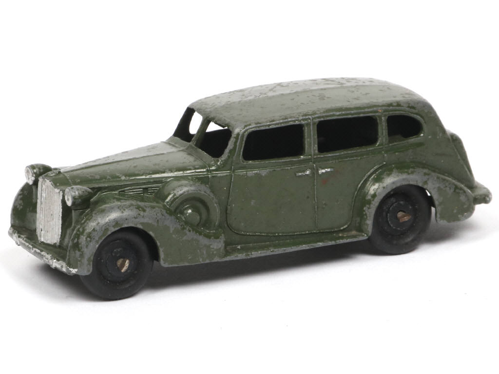 Lot 332 - DINKY TOYS (GB) (1)