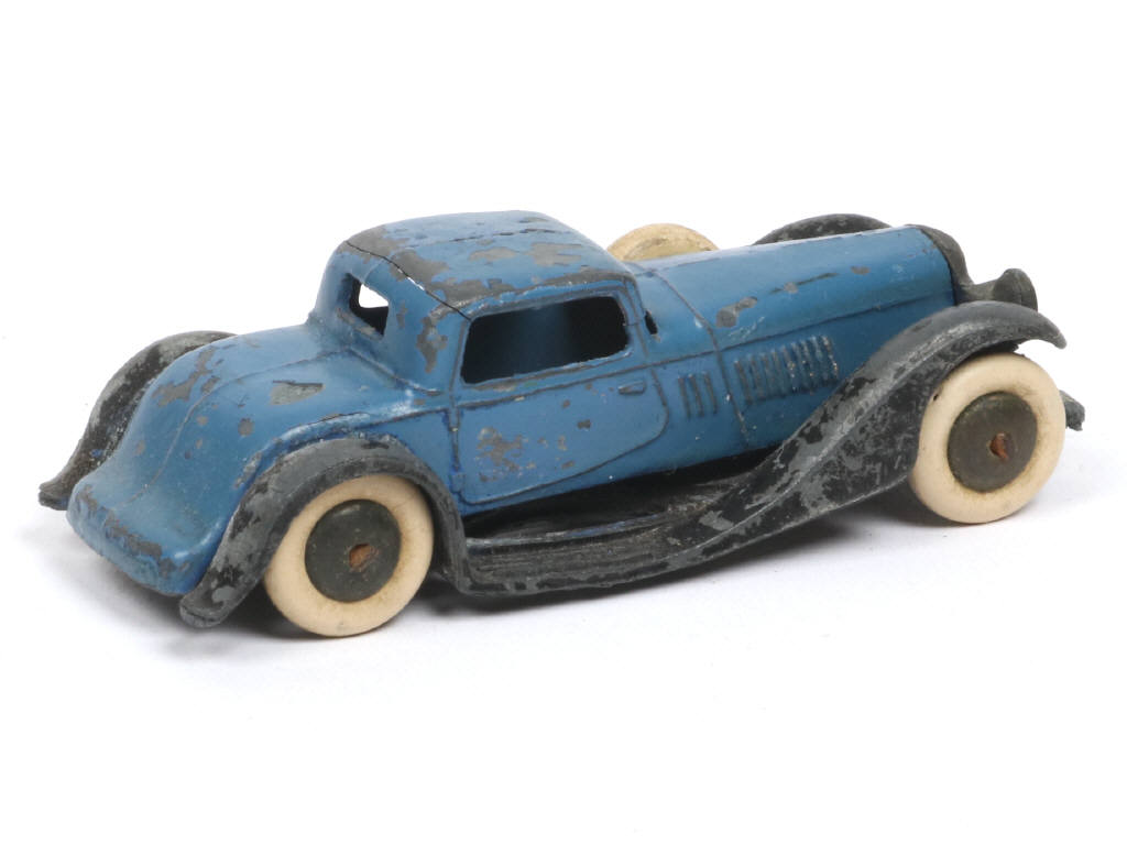 Lot 331 - DINKY TOYS (GB) (1)