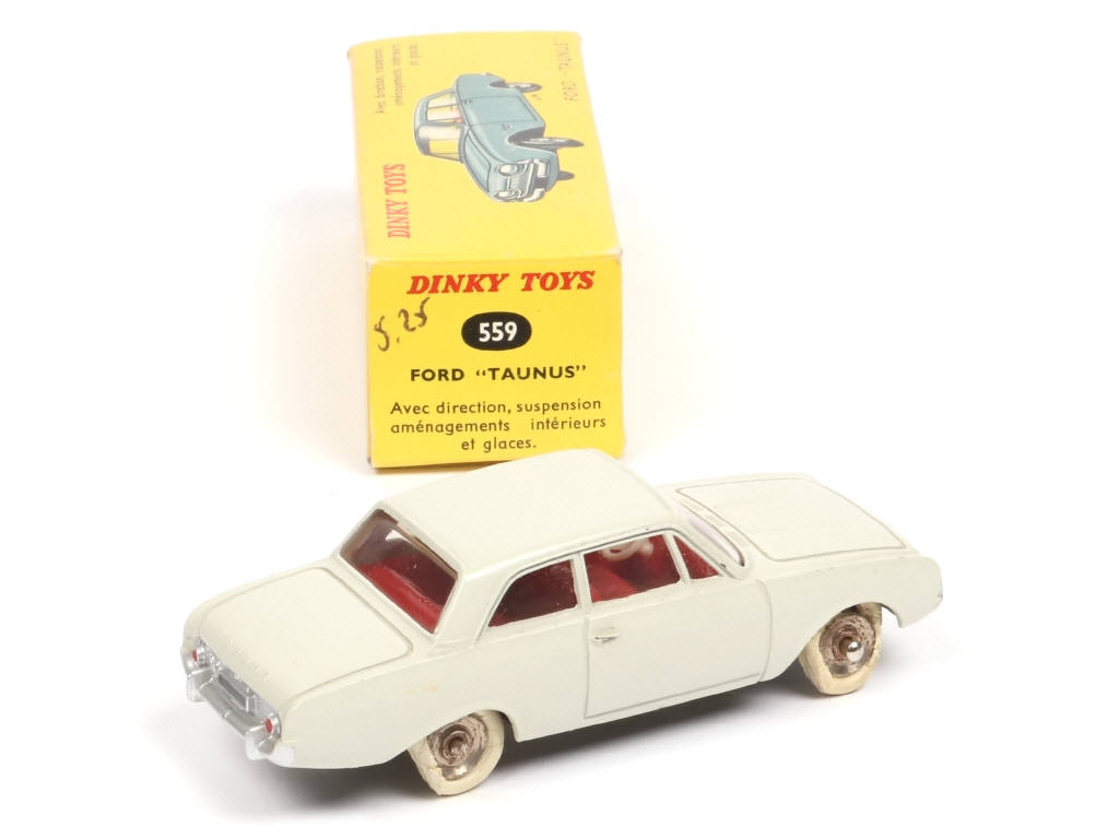 Lot 307 - DINKY TOYS (FRANCE) (1)